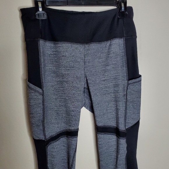 Torrid Active Black & Gray Color Block Space Dye High Rise Mesh Tight Leggings - Picture 7 of 12